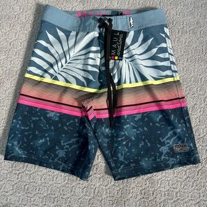 Maui and Sons Men's Multicolor Swim Shorts